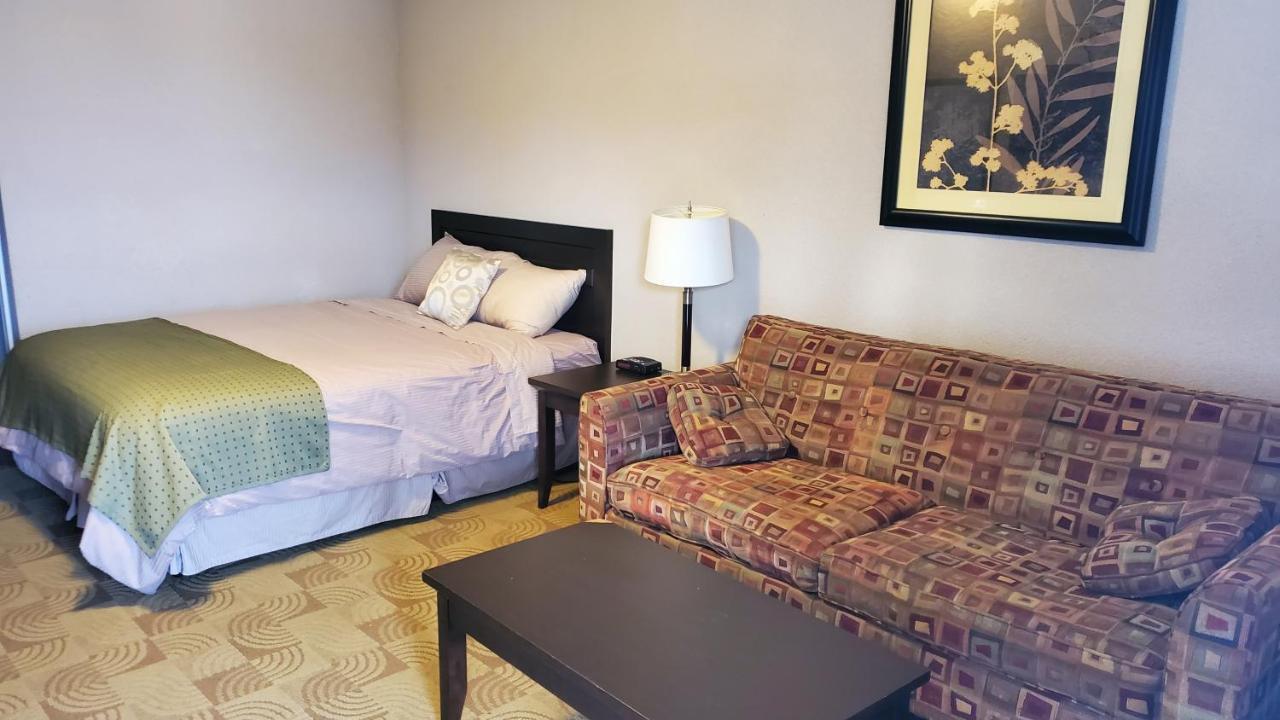 Shoreside Inn & Suites Wabamun Екстериор снимка