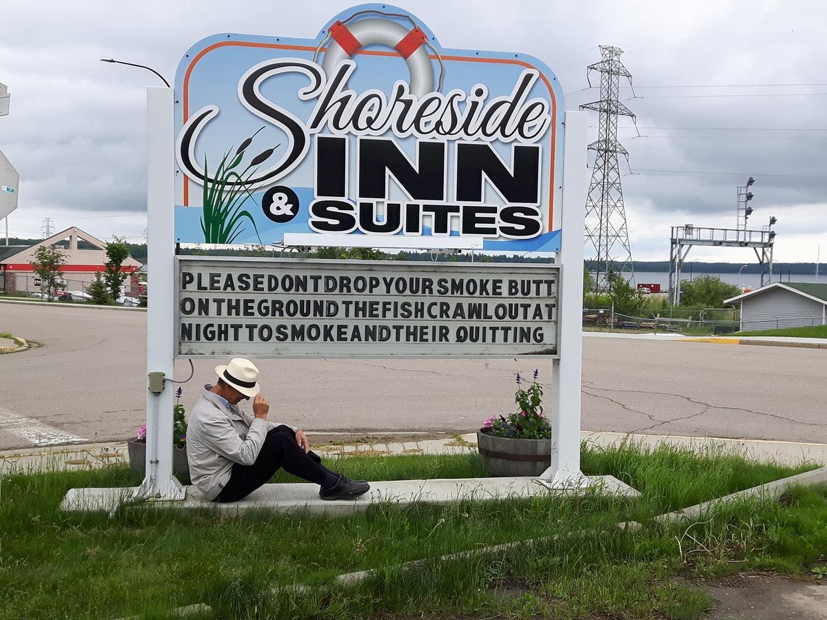 Shoreside Inn & Suites Wabamun Екстериор снимка